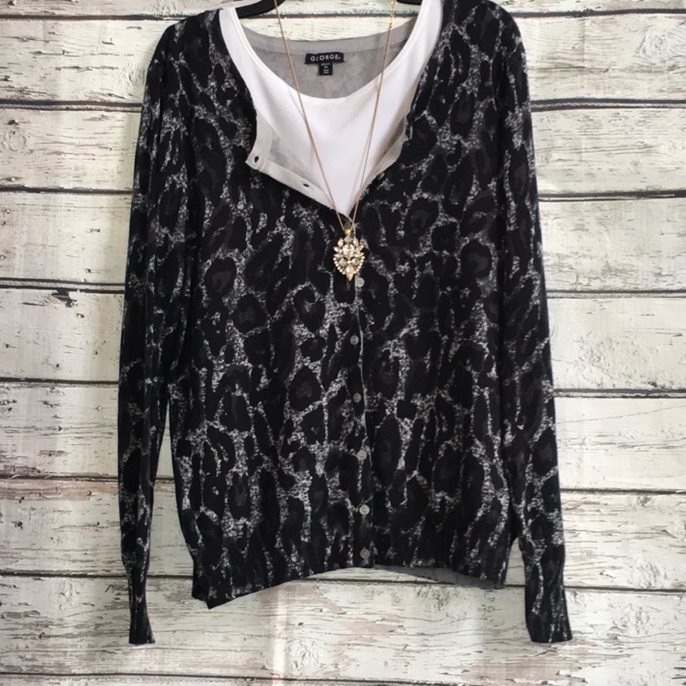 ANIMAL PRINT CARDIGAN